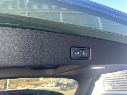 New 2025 Audi Q5 Premium Plus image 17