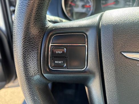 Used 2013 Chrysler 200 LX image 10