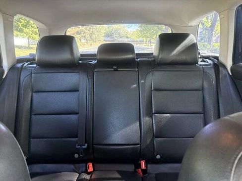 Used 2013 Volkswagen Jetta SE FWD image 14