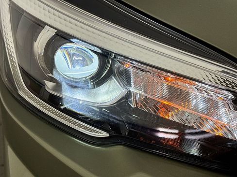 Used 2020 Subaru Forester Premium image 38