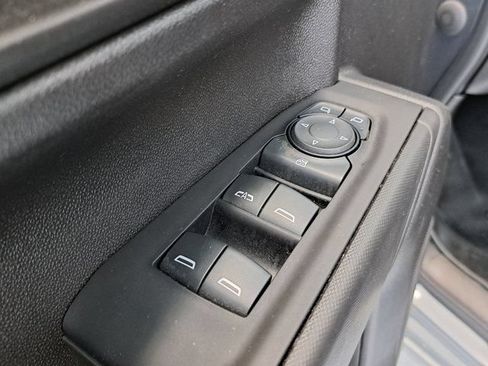 Used 2022 Chevrolet Silverado 1500 Custom AWD/4WD image 19