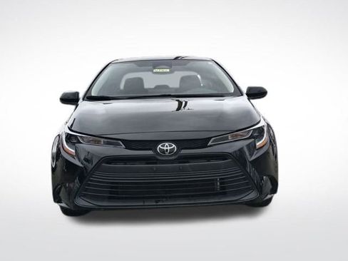 Used 2024 Toyota Corolla LE image 11