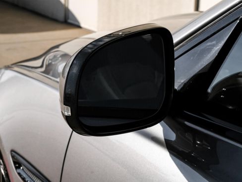 Used 2020 Jaguar XE S image 43