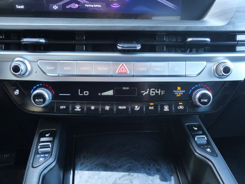 Used 2023 Kia Telluride EX X-Line image 30