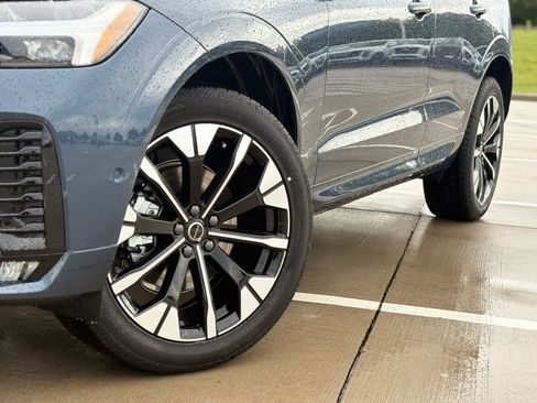 New 2026 Volvo XC60 B5 Plus AWD/4WD image 8