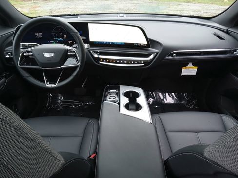 Used 2024 Cadillac Lyriq Tech AWD/4WD image 15