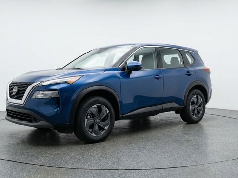 Used 2025 Nissan Rogue SV FWD image 3