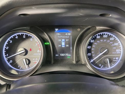 Used 2023 Toyota Camry SE image 26