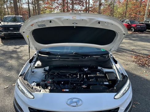 Used 2022 Hyundai Kona SEL w/ Convenience Package image 12