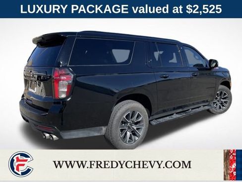 Certified 2024 Chevrolet Suburban Z71 w/ Off-Road Capability Package image 6