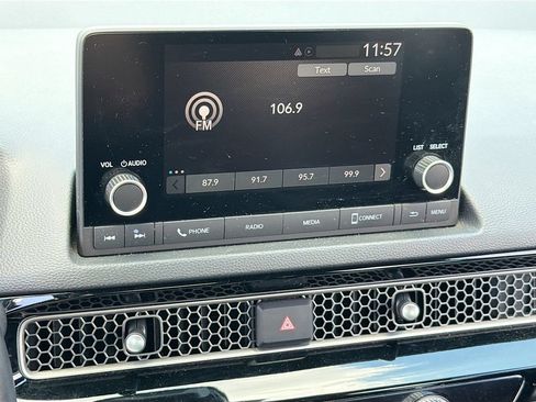 Used 2025 Honda Civic Sport image 31