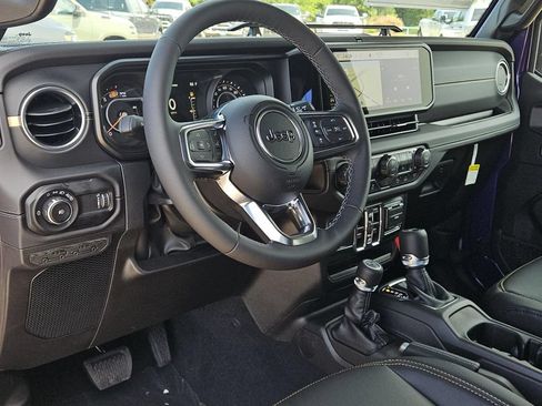 New 2026 Jeep Wrangler Unlimited Sahara AWD/4WD image 23
