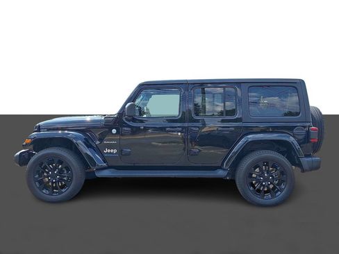 Used 2023 Jeep Wrangler Unlimited Sahara w/ Cold Weather Group AWD/4WD image 4