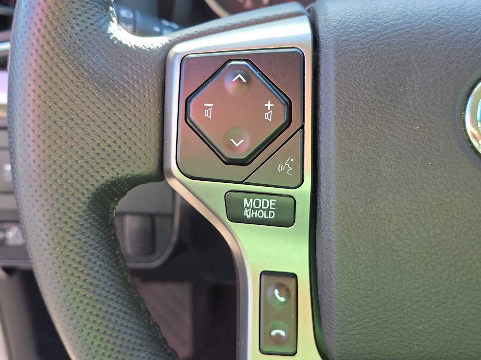 Certified 2023 Toyota Tacoma SR5 w/ Technology Package AWD/4WD image 27