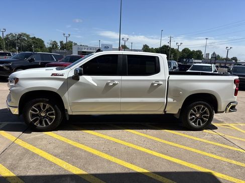 Used 2025 Chevrolet Silverado 1500 LT AWD/4WD image 8