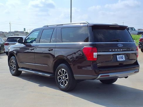 Used 2024 Ford Expedition Max XLT RWD image 5