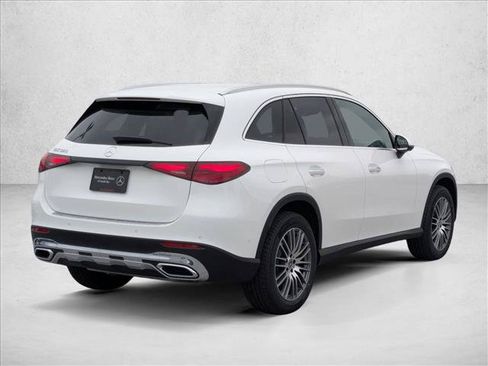 New 2026 Mercedes-Benz GLC 300 image 2