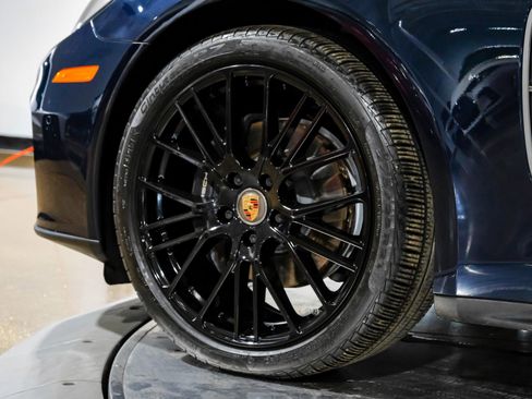 Used 2023 Porsche Panamera 4 Platinum Edition AWD/4WD image 61