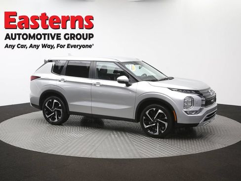 Used 2024 Mitsubishi Outlander SE AWD/4WD image 47