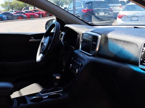 Used 2022 Kia Sportage LX FWD image 31