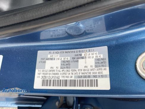 Used 2018 MAZDA MAZDA3 Touring FWD image 29