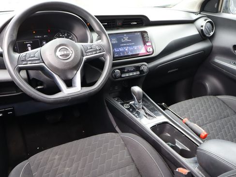 Used 2022 Nissan Kicks SV FWD image 4