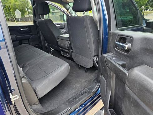 Used 2022 Chevrolet Silverado 2500 Custom w/ Custom Value Package AWD/4WD image 16