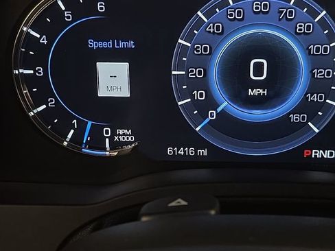 Used 2019 Cadillac Escalade Premium Luxury AWD/4WD image 18