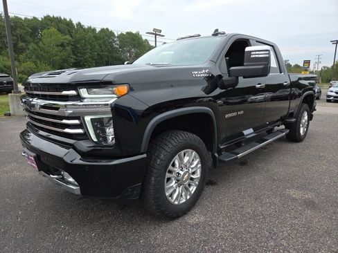 Used 2021 Chevrolet Silverado 2500 High Country w/ Z71 Off-Road Package AWD/4WD image 3