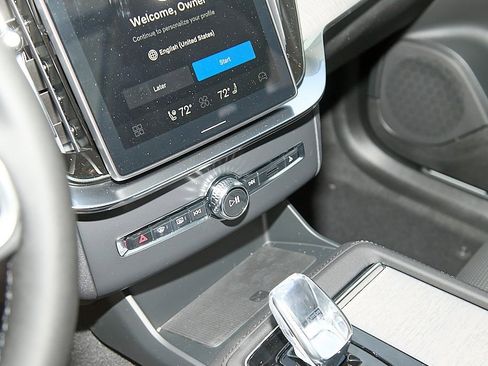 New 2026 Volvo XC90 B6 Ultra w/ Protection Package image 15