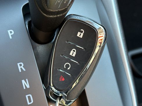 Certified 2022 Chevrolet Trax LT w/ LT Convenience Package image 36