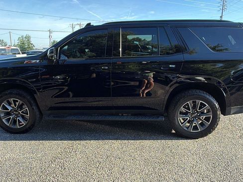 Used 2023 Chevrolet Tahoe Z71 w/ Luxury Package AWD/4WD image 12