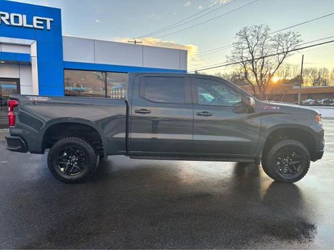 Used 2025 Chevrolet Silverado 1500 LT Trail Boss AWD/4WD image 11