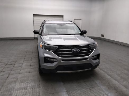 Used 2024 Ford Explorer XLT w/ Equipment Group 202A RWD image 14