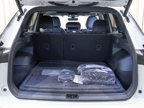 New 2026 Volkswagen Tiguan SE R-Line image 25