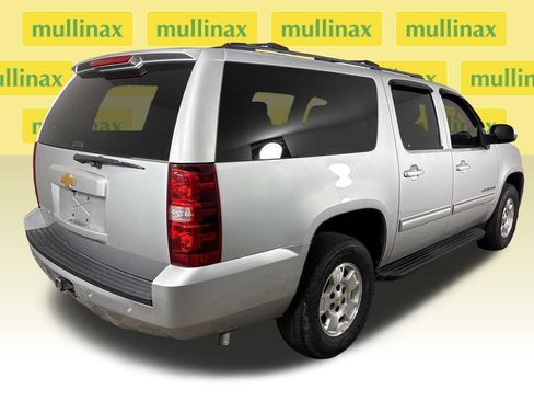 Used 2014 Chevrolet Suburban LS RWD image 4
