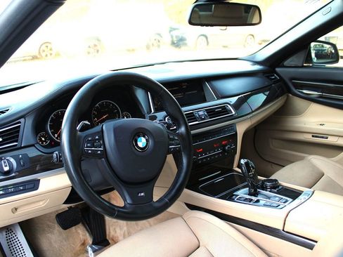 Used 2015 BMW 750Li image 13
