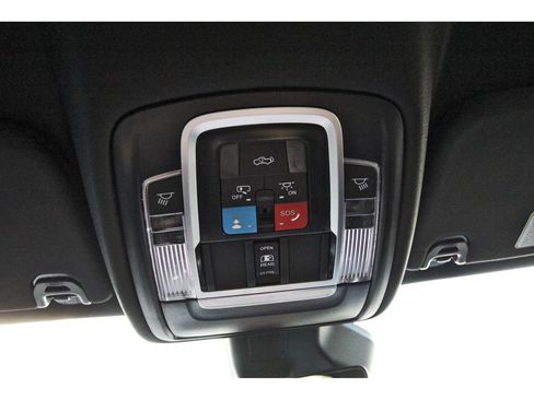 Used 2025 RAM 1500 Big Horn AWD/4WD image 23