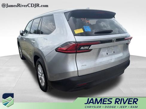 Used 2025 Toyota Grand Highlander AWD image 7