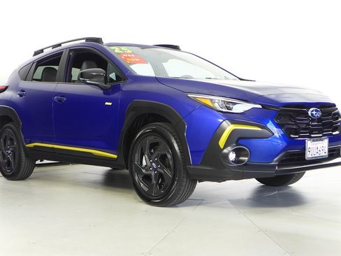Used 2025 Subaru Crosstrek 2.5i Sport w/ Crosstrek Mirror Package image 4