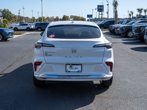 New 2026 Buick Envista Avenir image 4