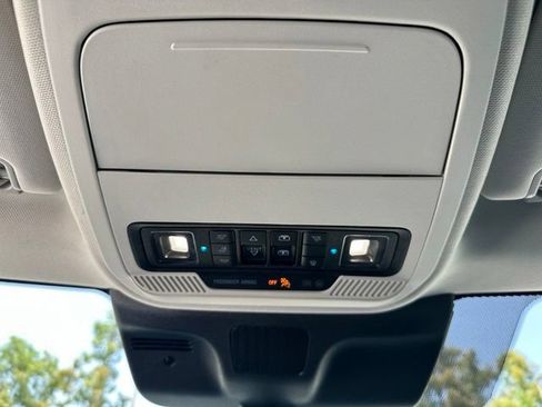 Used 2025 Ford Expedition Max Platinum w/ Driver's Package AWD/4WD image 31