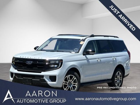 Used 2025 Ford Expedition Active AWD/4WD image 1