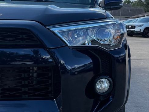 Used 2018 Toyota 4Runner SR5 Premium RWD image 14