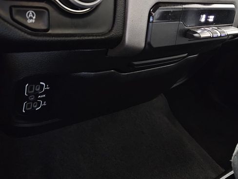 Used 2020 RAM 1500 Lone Star RWD image 15