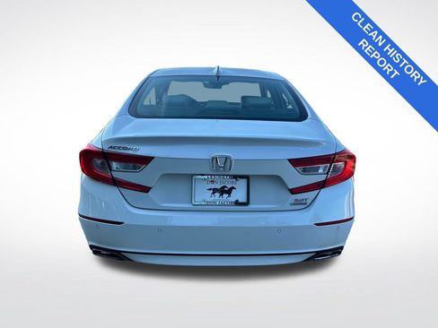 Used 2018 Honda Accord Touring image 4