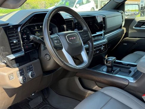 Used 2022 GMC Sierra 1500 SLT w/ SLT Premium Package AWD/4WD image 25