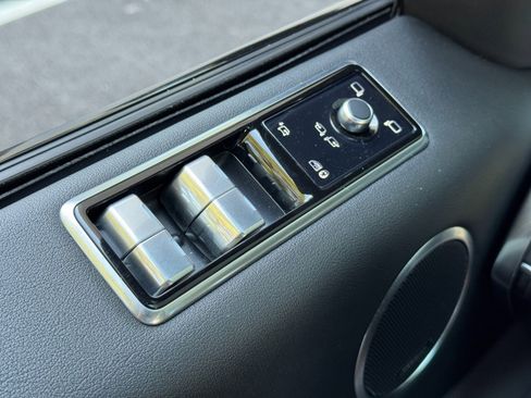 Used 2022 Land Rover Range Rover Sport HSE Silver Edition image 19