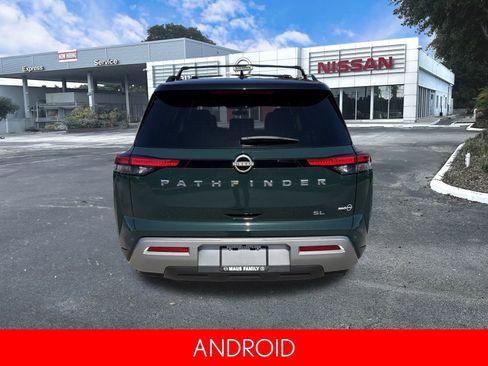 Certified 2024 Nissan Pathfinder SL image 4