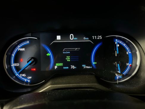 Used 2025 Toyota RAV4 XLE image 10